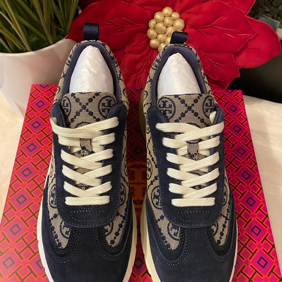 ✨NEW✨TORY BURCH T MONOGRAM GOOD LUCK TRAINER - Picture 4 of 9